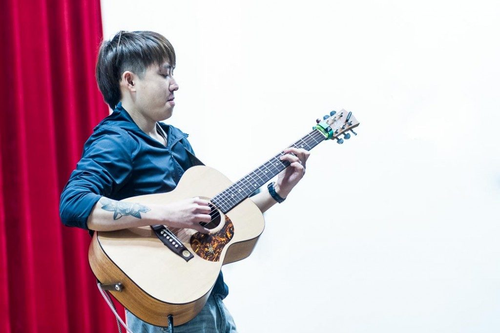 D3S_6811-681x1024-681x1024 Acoustic guitar show Zhenjiang China 2015