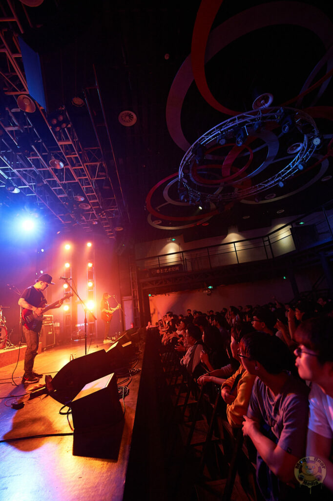 NDF_4355-682x1024 永动机乐队 playing at Ola Livehouse in Nanjing