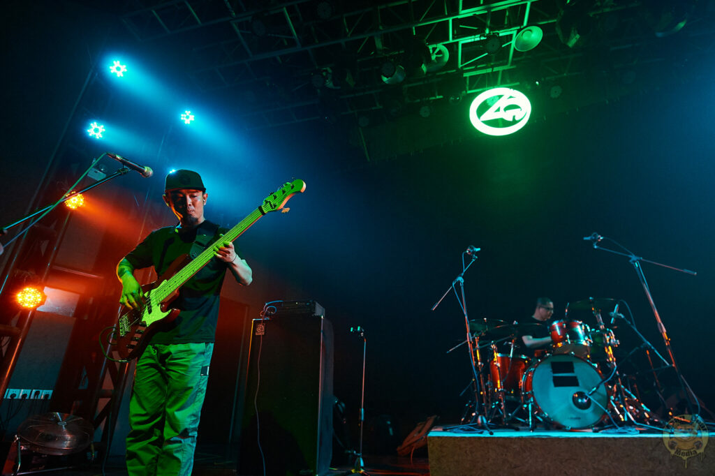 NDF_4355-682x1024 永动机乐队 playing at Ola Livehouse in Nanjing